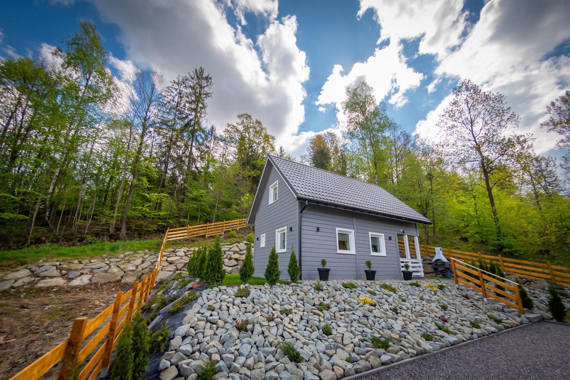 Domki U Sosny - Nowoczesne Domki Na Wylacznosc, Spokojna Okolica Blisko Lasu I Szlaku, 1,2 Km Od Centrum Brennej Brenna Exterior photo